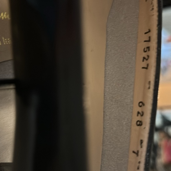 VERY GENTLY WORN BLACK FERRAGAMO LOAFERS— SIZE 7 AA - Picture 3 of 7